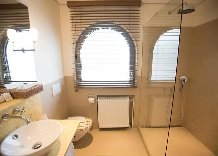 Hotell Heiligenstein 4*